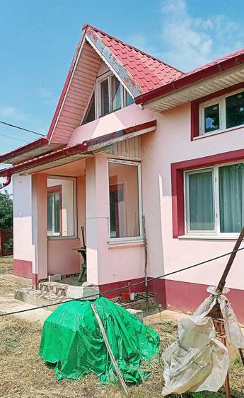 Casă cu Teren 830 Mp în Chiriacu