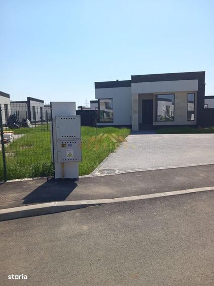 Casă cu 3 camere cu Teren 335 Mp în Vidra