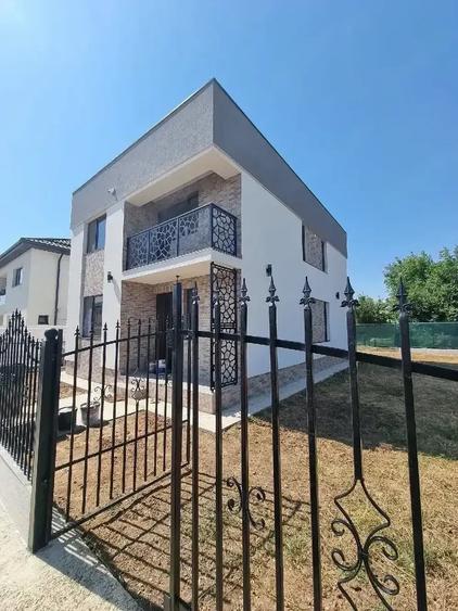 Casă cu 4 camere cu Teren 325 Mp în Berceni