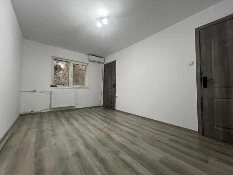 Garsonieră decomandată în Buziașului
