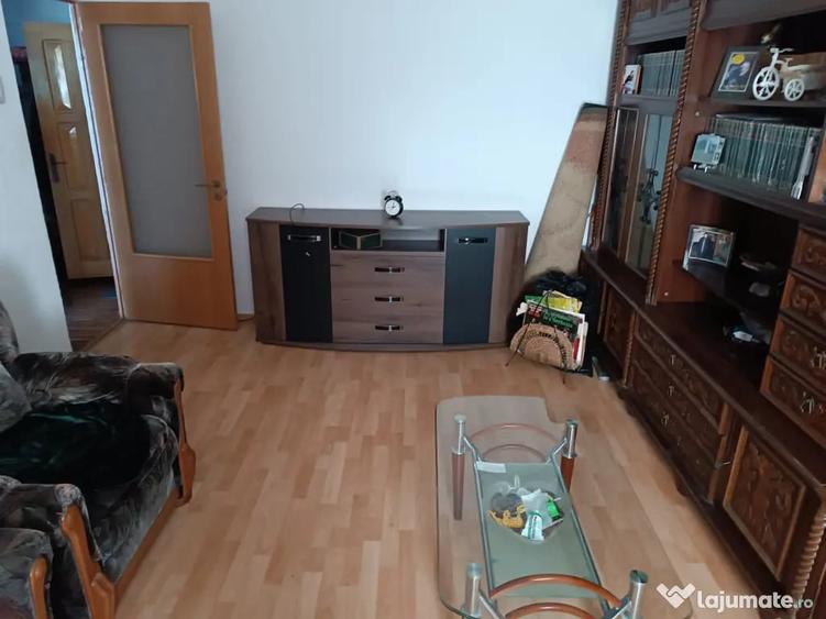 Apartament cu 3 camere decomandat în Tudor Vladimirescu