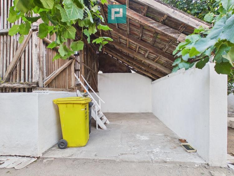 Casă individuală cu 4 camere cu Canalizare în Central