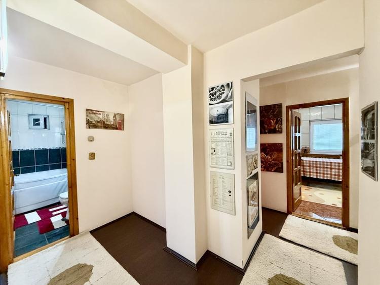 Apartament cu 3 camere decomandat, mobilat în Ovidiu