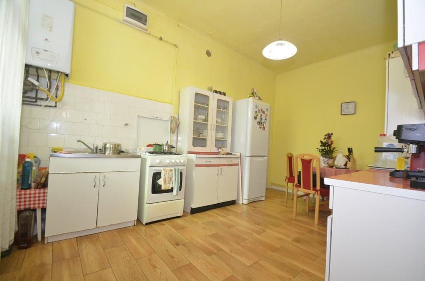 Apartament cu 2 camere semidecomandat în P-ța Maria