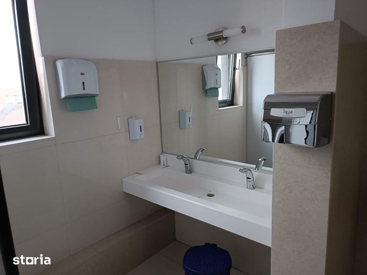 Spațiu comercial, de 300 mp, în Centrul Civic