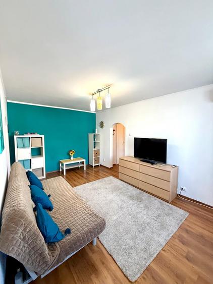 Apartament cu 2 camere semidecomandat în Tineretului