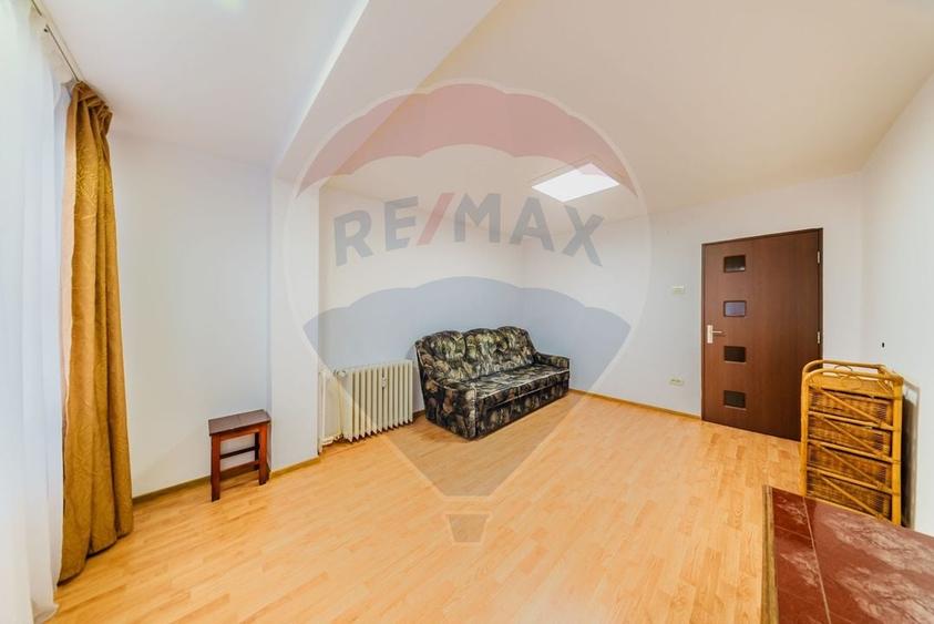 Apartament cu 2 camere decomandat, mobilat în Podgoria