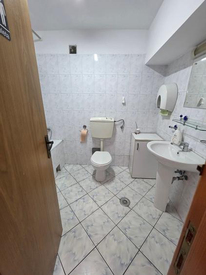 Apartament cu 6 camere decomandat în Alba Iulia