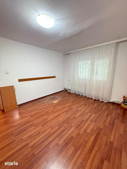 Apartament cu 3 camere în Bistrița Lac