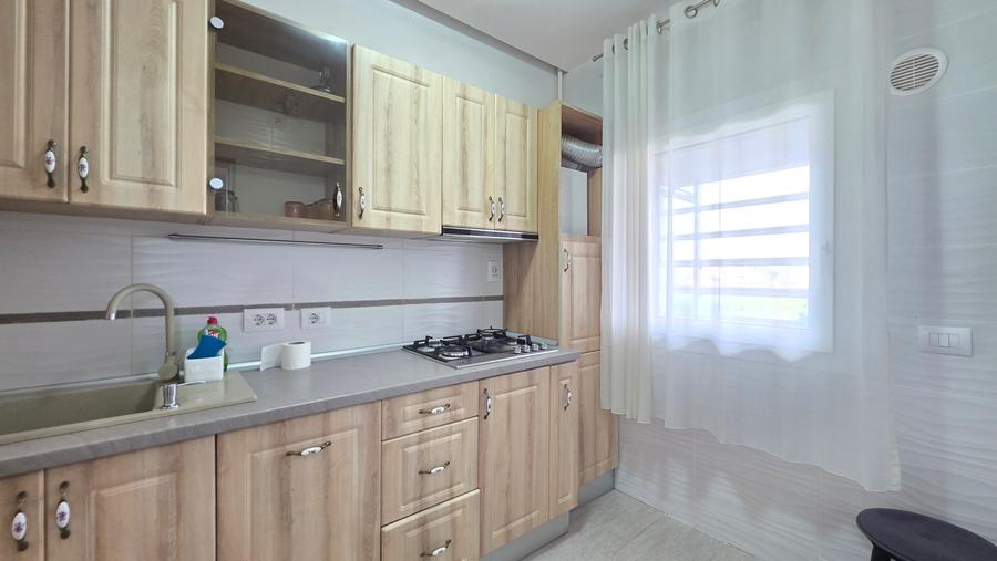Apartament cu 2 camere semidecomandat în Bd. Laminorului