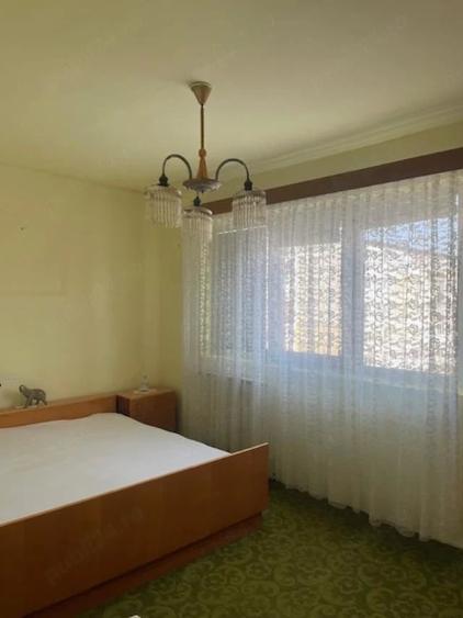 Vand apartament , 3 camere . semidecomandat , etaj 2 , Micro 3 - 6