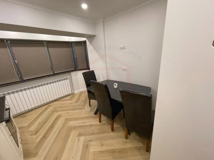 Apartament cu 2 camere în Micro 20