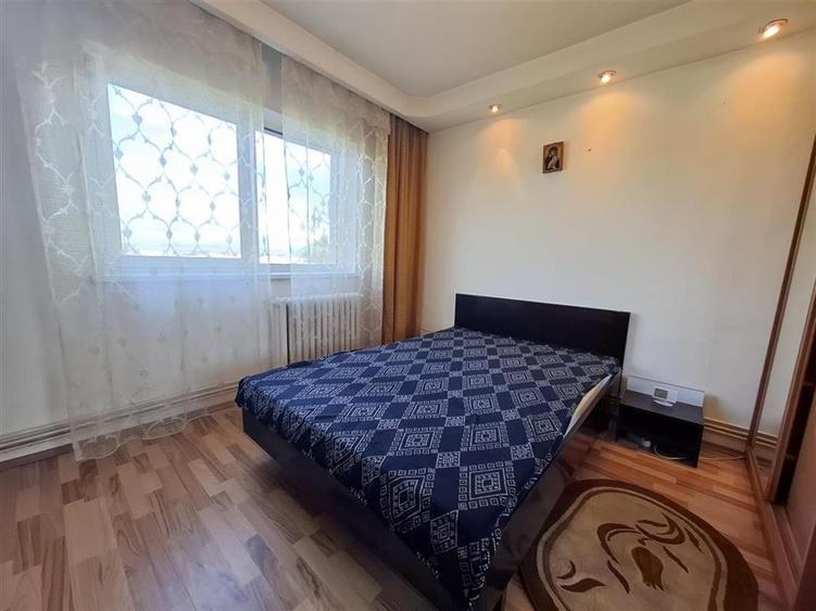 Apartament cu 2 camere decomandat, mobilat în Vasile Aaron