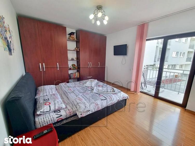 Apartament cu 3 camere semidecomandat, mobilat în Central
