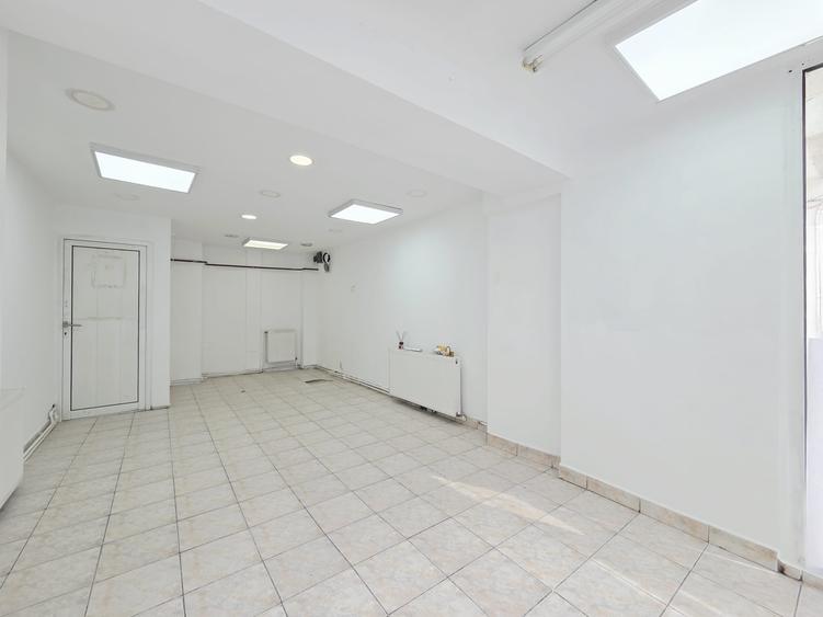 Spațiu comercial, de 36 mp, în Micro 18