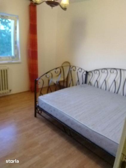 Apartament cu 3 camere decomandat, mobilat în Zorilor