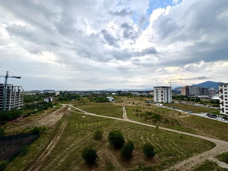 Apartament cu 2 camere semidecomandat în Sud