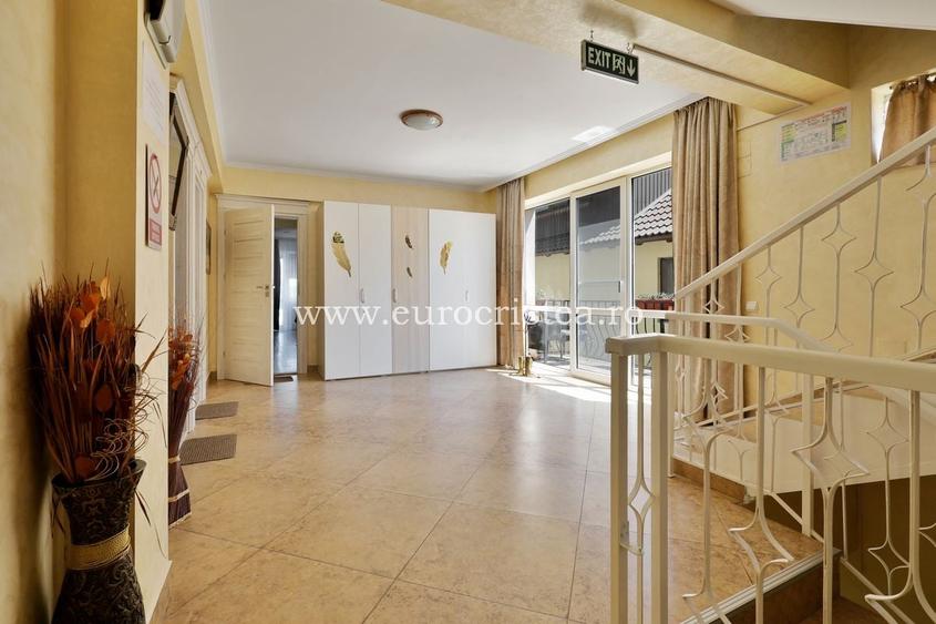 Casă cu 14 camere cu Canalizare în Central