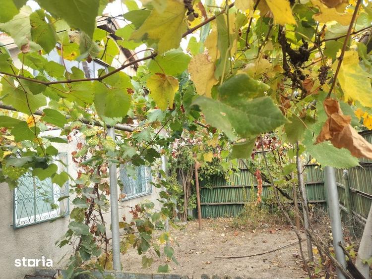 Casă cu 2 camere cu Teren 500 Mp în Poiana Mare