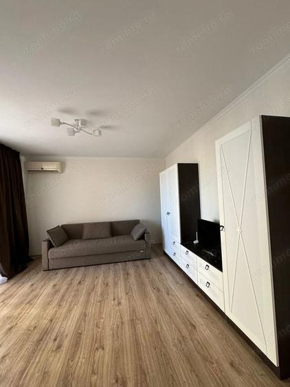 Apartament cu 2 camere decomandat în Eroii Revoluției