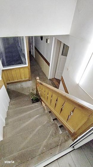 Casă cu 6 camere cu Teren 150 Mp în Brașovul Vechi