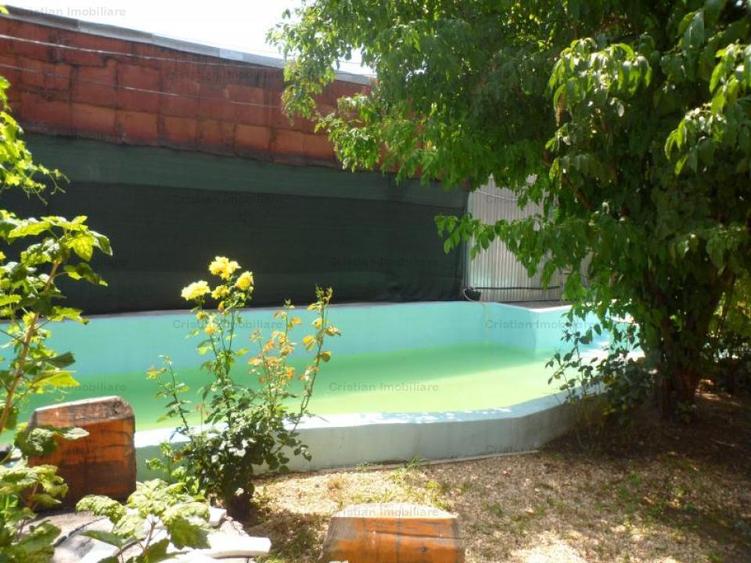 Casă cu 19 camere cu Canalizare în Central