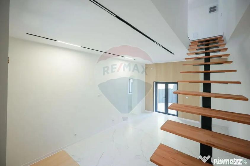 Apartament cu 4 camere de vanzare, ultracentral - 9