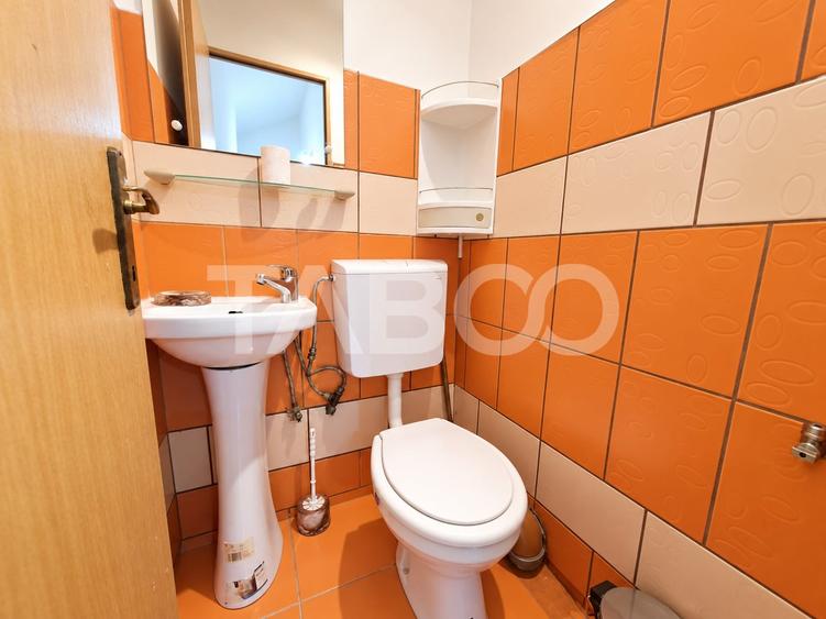 Apartament cu 4 camere decomandat, mobilat în Vasile Aaron