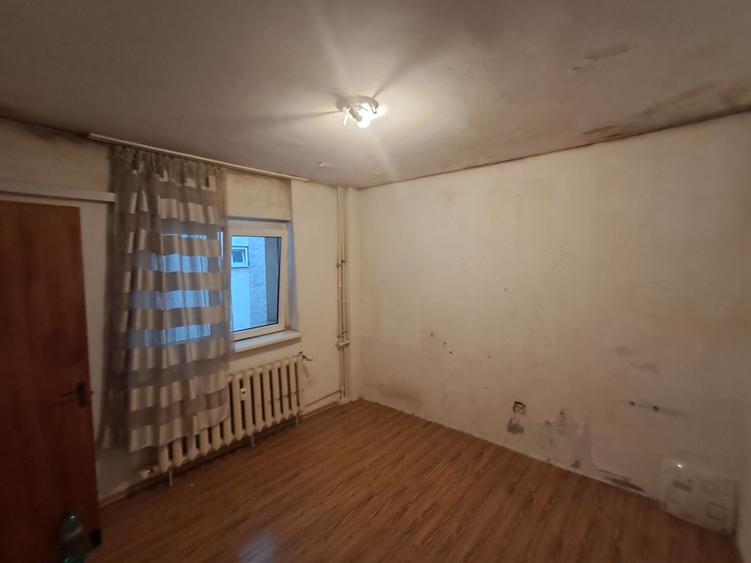 Apartament cu doua camere Drumul Taberei, Strada Pascani, Sector 6 - 5