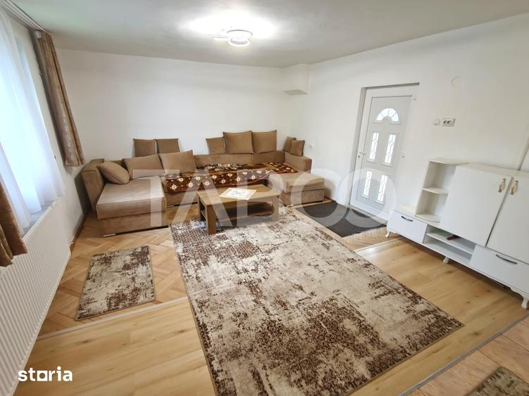 Casă cu 4 camere semidecomandat cu Teren 289 Mp în Turnișor