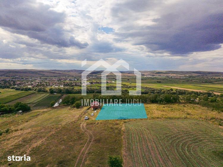 Teren de 1900 mp, în Baciu