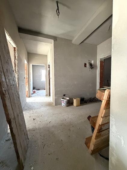 Apartament cu 3 camere decomandat în Giroc