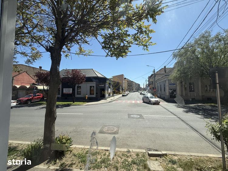Spațiu comercial, de 55 mp, în Central