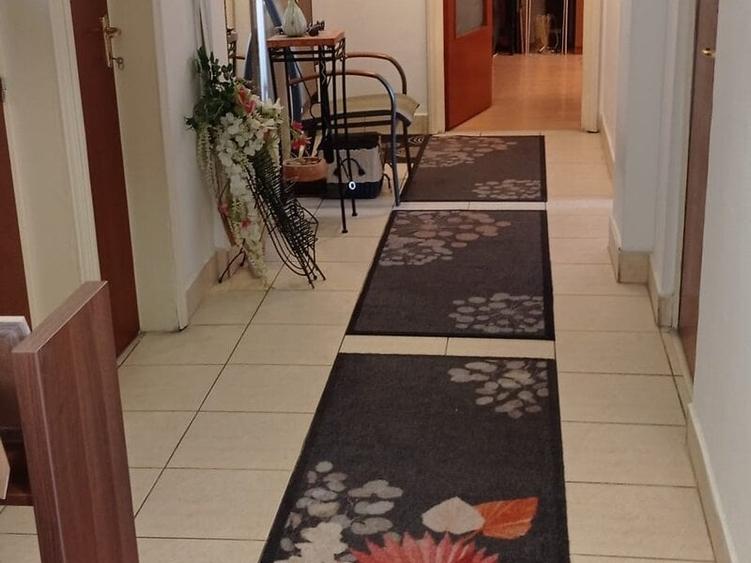 Apartament cu 3 camere decomandat în Colentina
