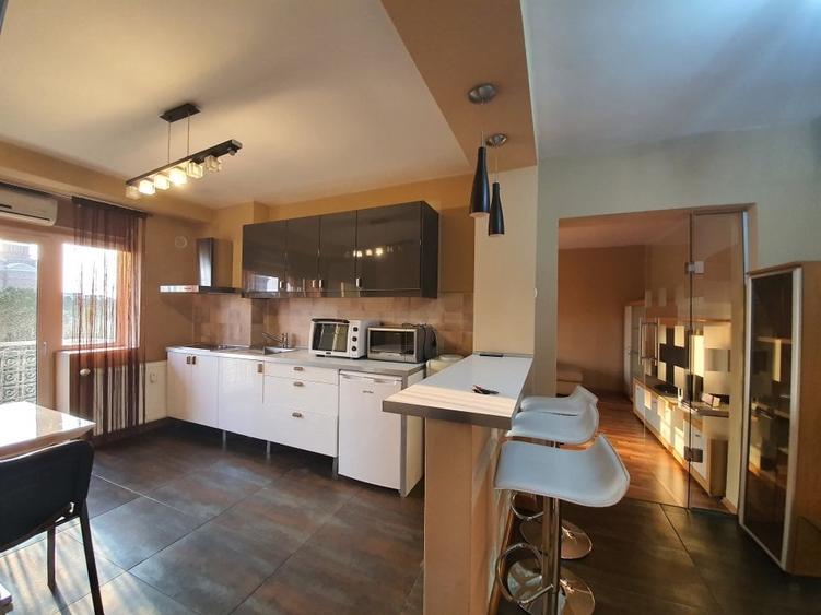 Apartament cu 2 camere decomandat, mobilat în Libertății