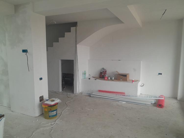 Duplex cu 4 camere cu Canalizare în Balotești