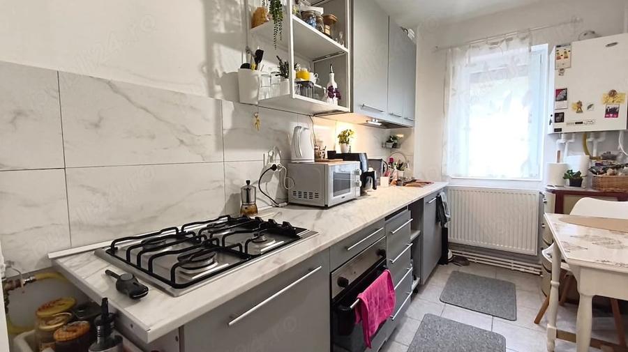 Apartament cu 2 camere decomandat în Piața Centrală