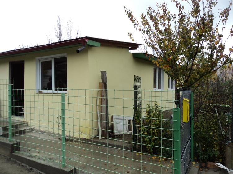 Casă individuală cu 3 camere cu Teren 350 Mp în Exterior Vest