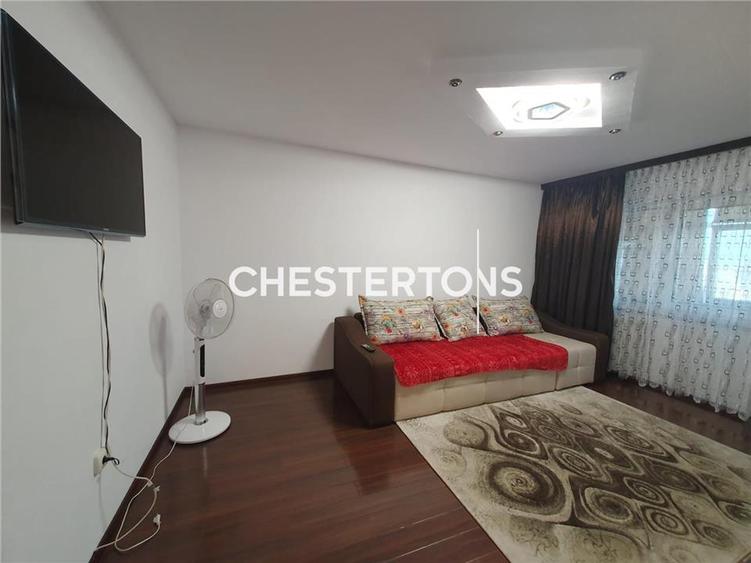 Apartament cu 2 camere decomandat, mobilat în Casa de Cultură