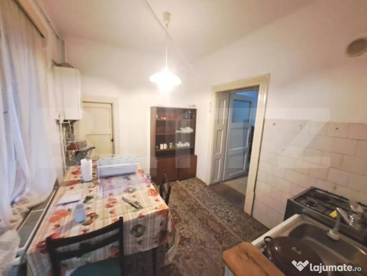 Casă cu 2 camere cu Teren 300 Mp în Central