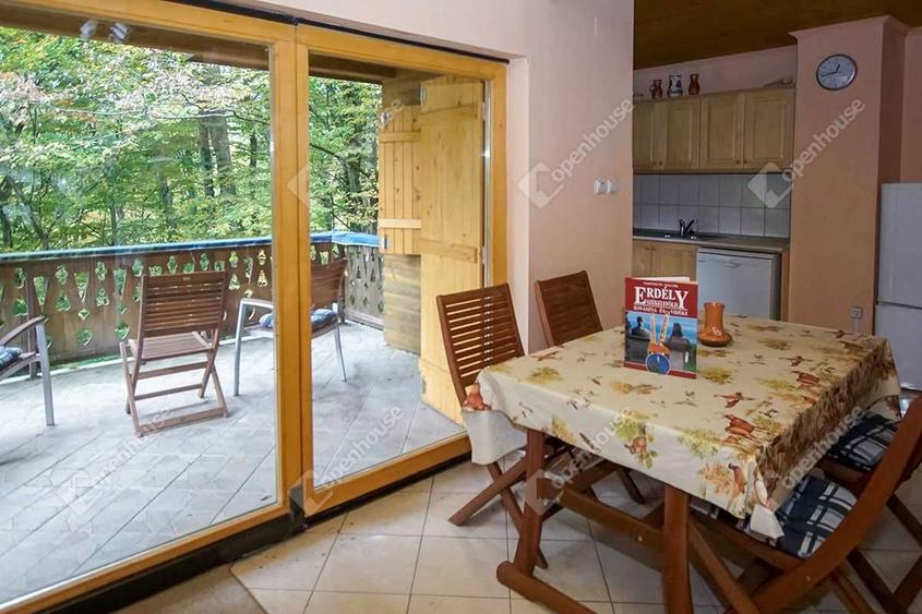 Casă cu 3 camere în Central