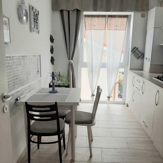 Apartament cu 2 camere decomandat în Primăverii
