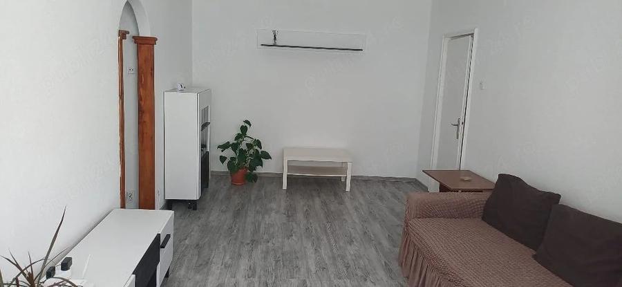 Inchiriez apartament 2 camere - 1