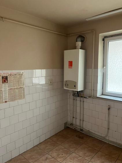 PROPRIETAR-Vand apartament 3 camere, Onesti - 8