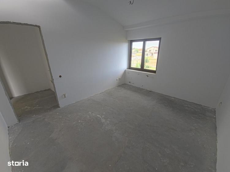 Casă cu 4 camere în Cumpăna