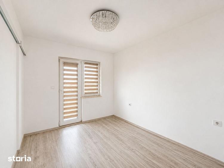 Apartament cu 3 camere decomandat în Sântandrei