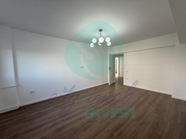 Apartament cu 4 camere decomandat în Mihai Bravu