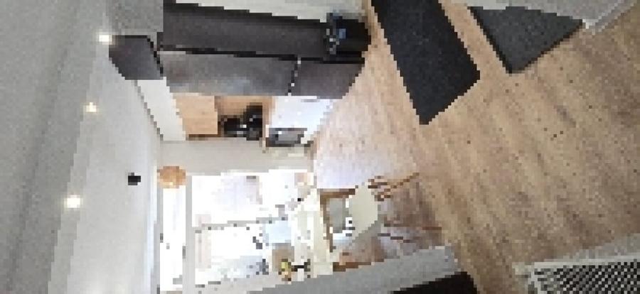 Apartament cu 3 camere decomandat în Tractorul