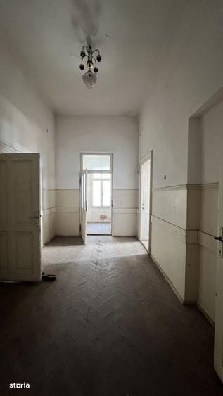 Casă cu 4 camere în Batistei