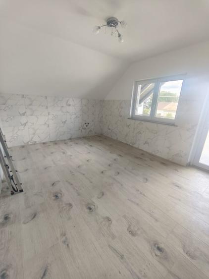 Casă individuală cu 5 camere cu Canalizare în Exterior Nord